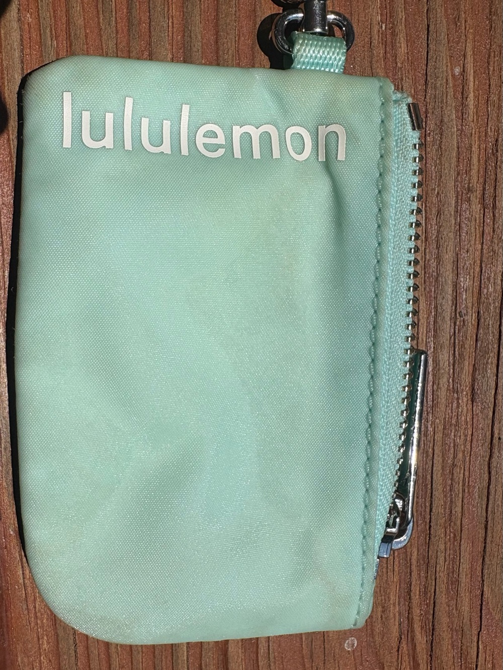 lululemon athletica mint wristlet pouch with detachable strap